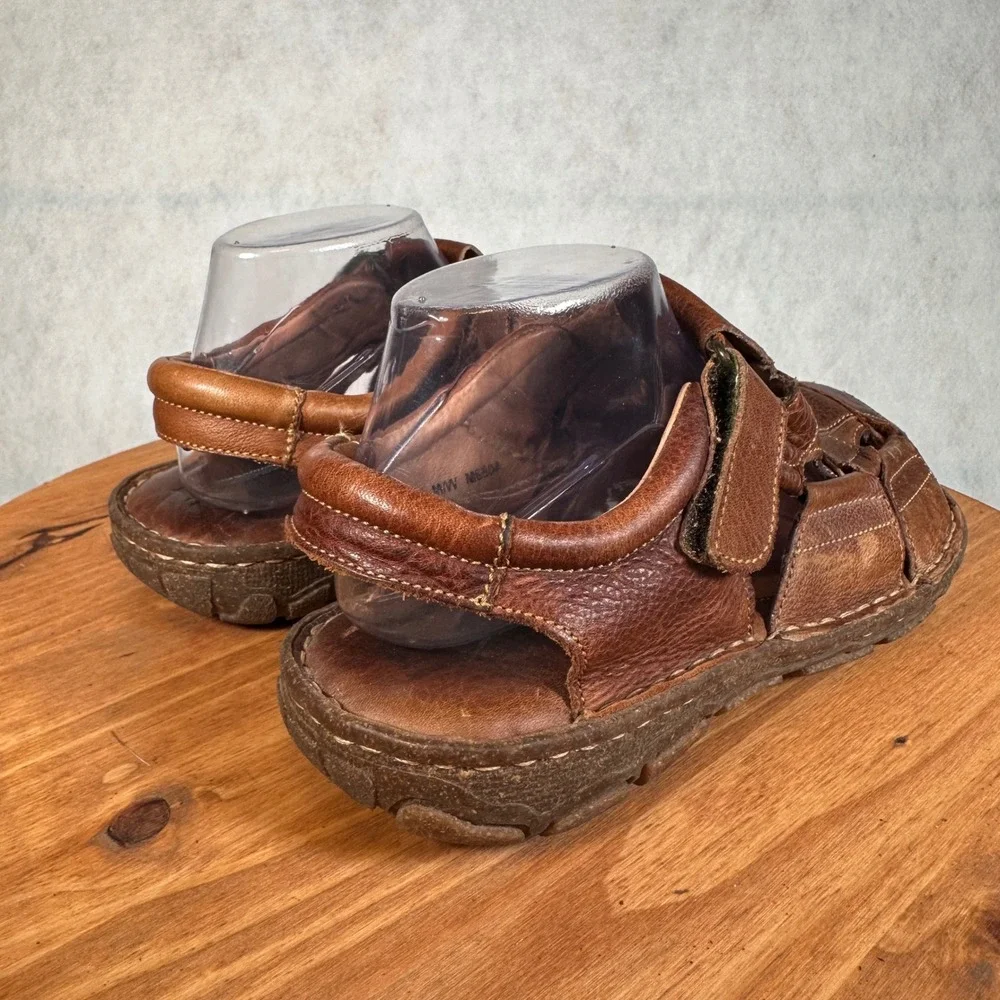 Born Fisherman Sandals Mens 8 Brown Good Leather Caged M6504 Hook Loop Strap